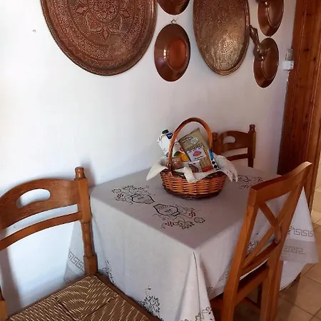 Anna's Skyrian House * Skyros