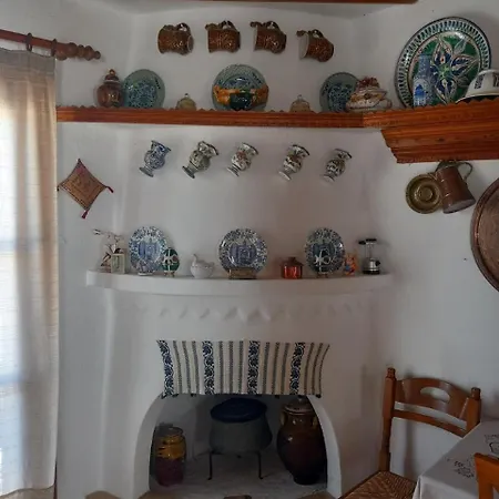 Anna's Skyrian House Apartamento