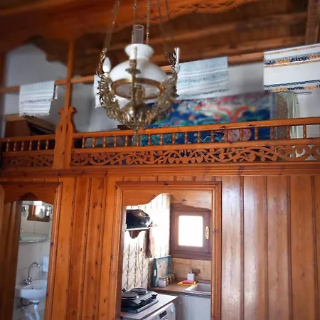 Anna's Skyrian House Apartamento
