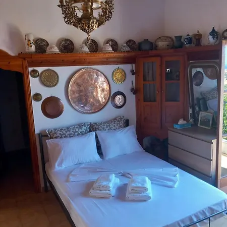 Anna's Skyrian House * Skyros