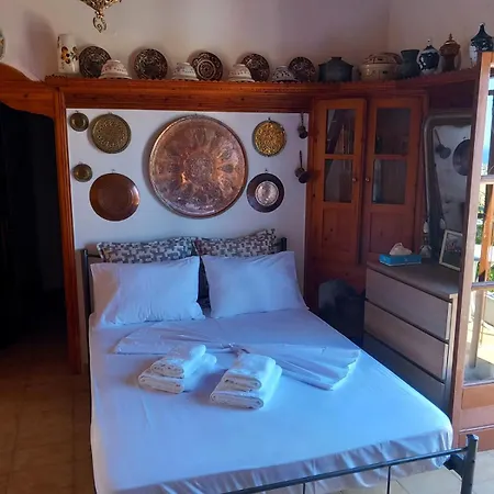 Anna's Skyrian House * Skyros